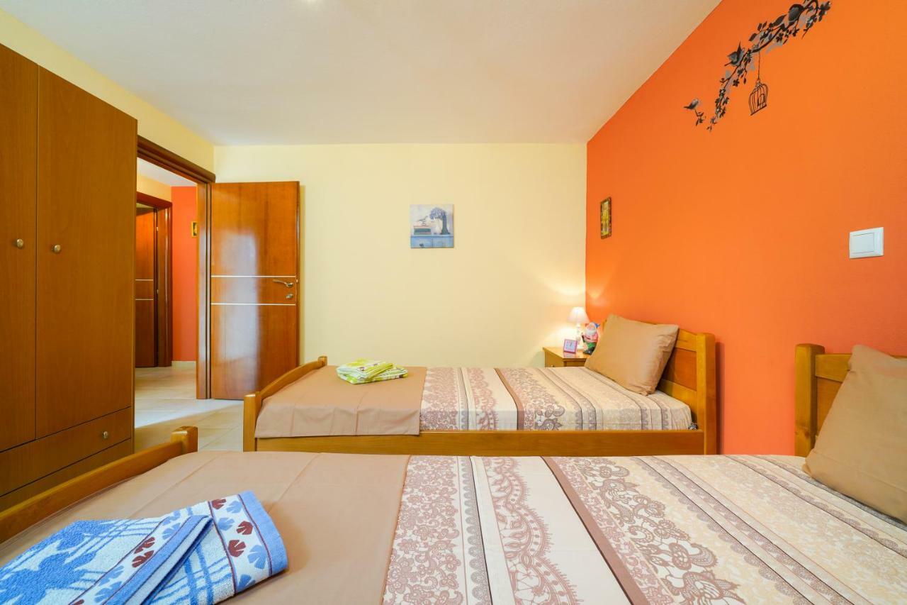 Thomas Apartments Skála Marión Esterno foto