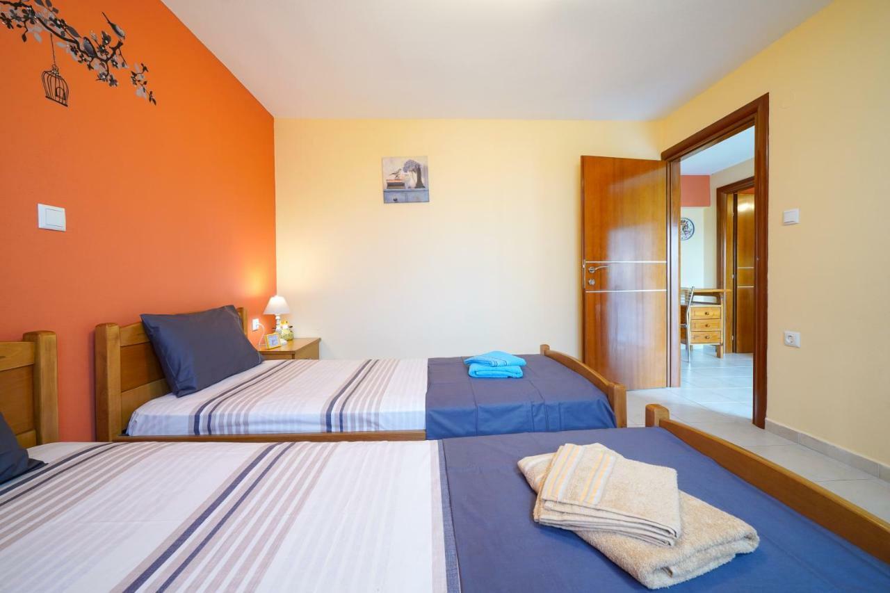 Thomas Apartments Skála Marión Esterno foto