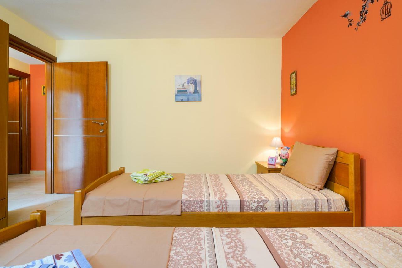 Thomas Apartments Skála Marión Esterno foto